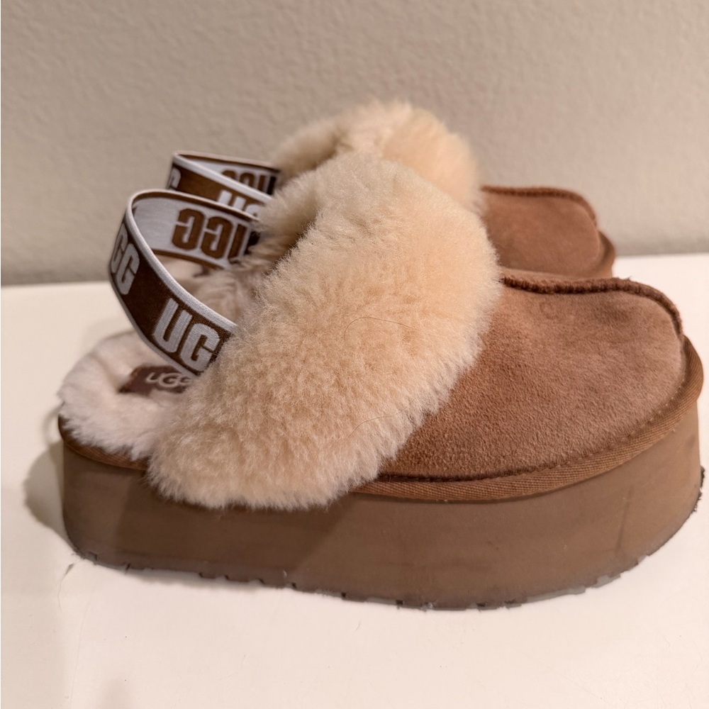 UGG platform tan slippers